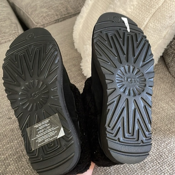 NWT UGG Mini Braided Boots! - Picture 8 of 11